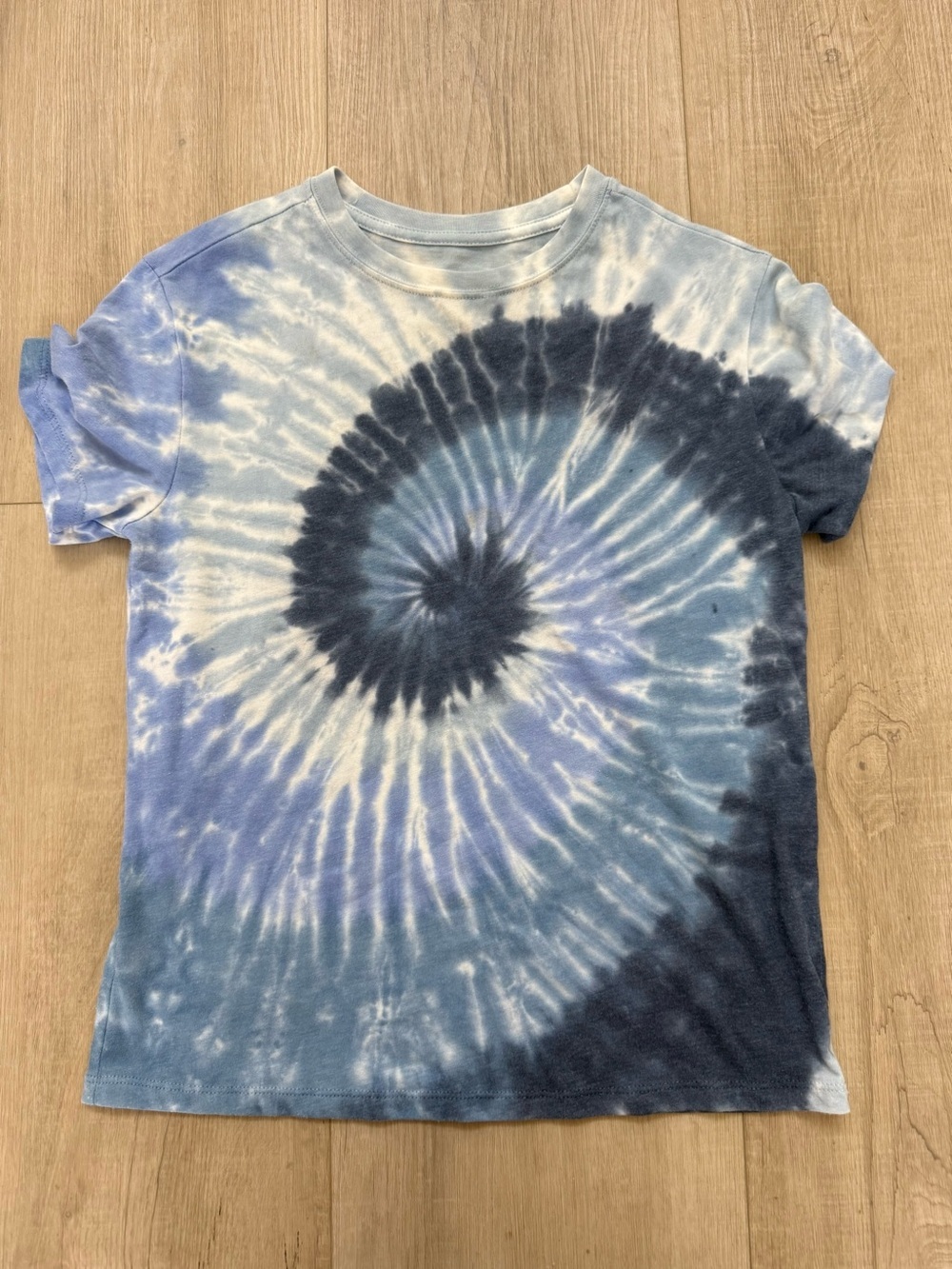 Art class boys medium tie dye blue tee